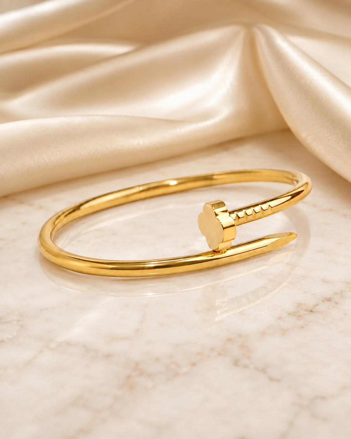 Clover Nail Bangle